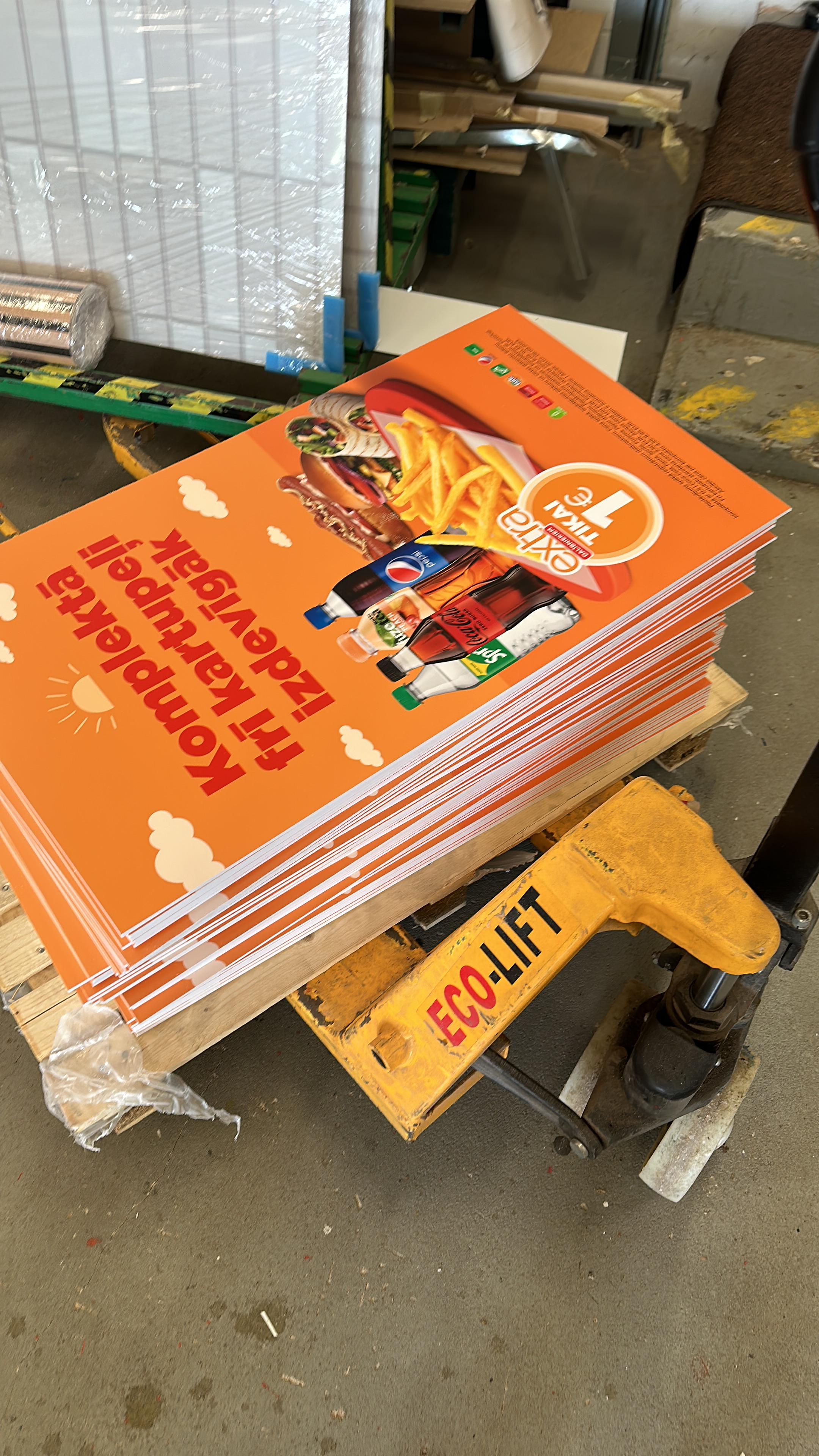 UV printing of advertising panels for a fast-food chain